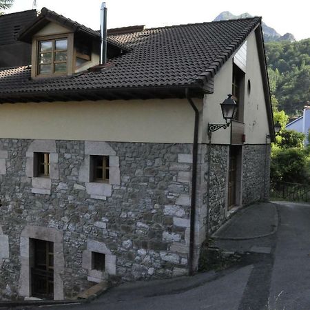 La Casona De Don Santos Hotell Proaza Eksteriør bilde