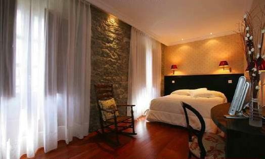 La Casona De Don Santos Hotell Proaza Eksteriør bilde