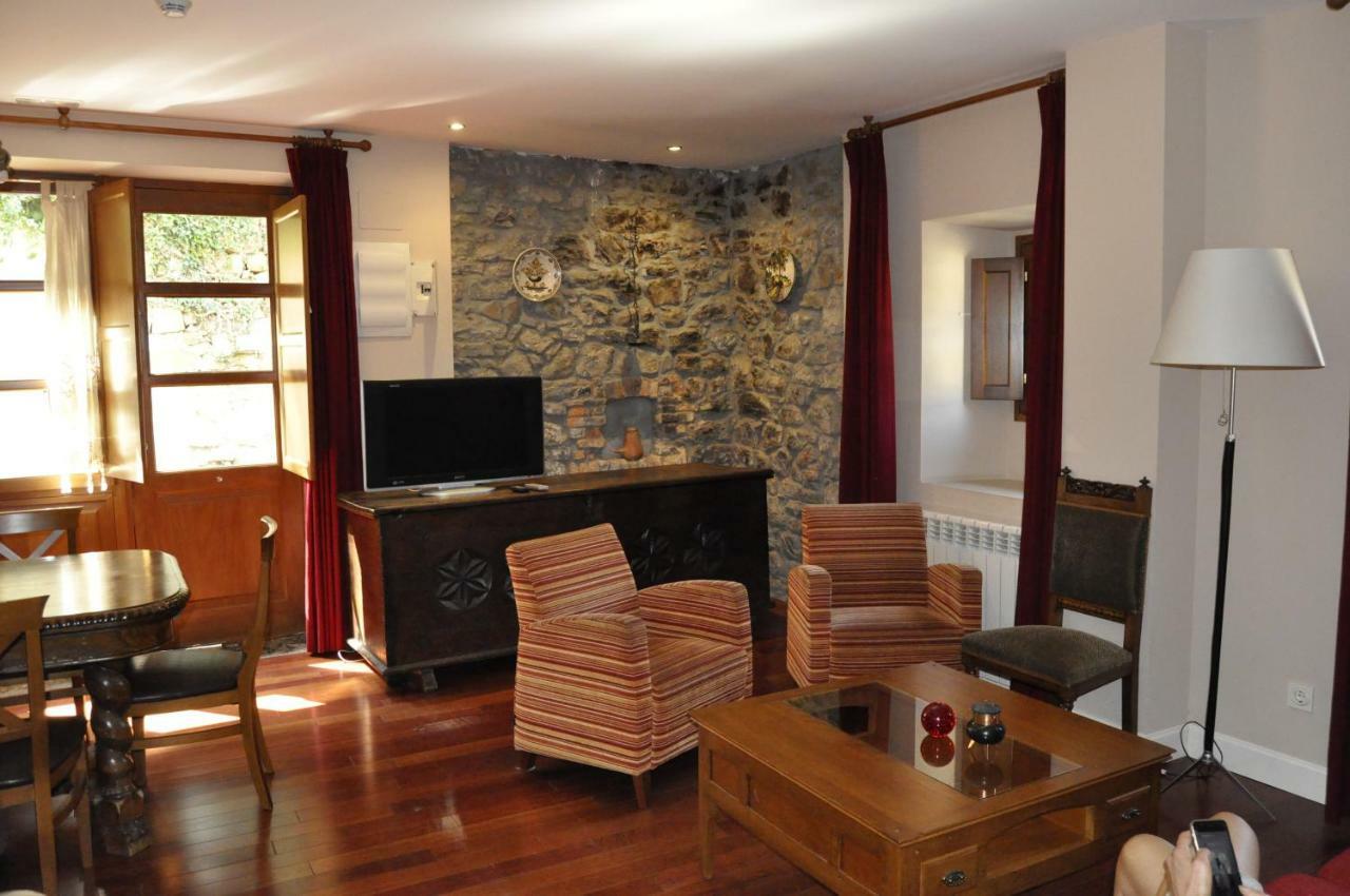 La Casona De Don Santos Hotell Proaza Eksteriør bilde